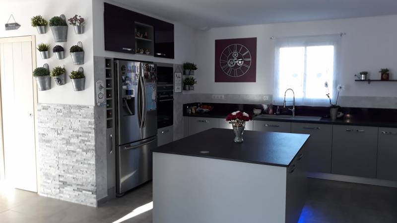 Réalisation d'une cuisine équipée à Nans Les Pins (83)