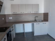 Cuisine équipée réalisée dans un programme d'appartement neuf à Marseille (13)