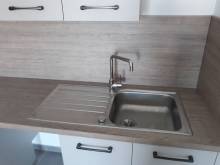 Cuisine équipée réalisée dans un programme d'appartement neuf à Marseille (13)